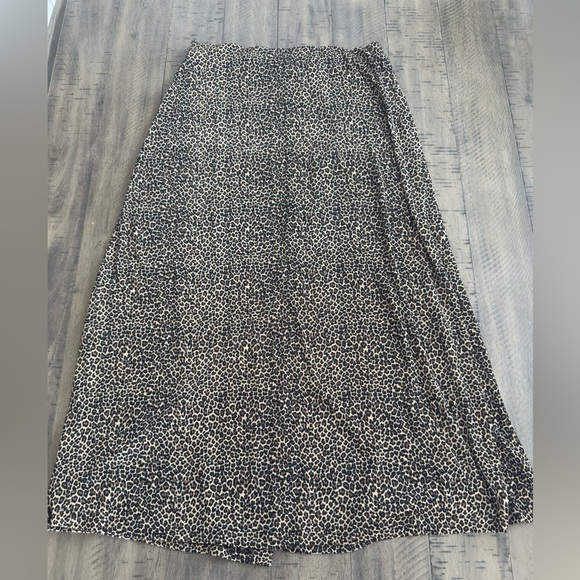 Susan Lawrence Patterned Button-Front Maxi Skirt - Picture 6 of 8